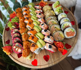 ZESTAW BIG LOVE - 48 szt. + pakiet sosów